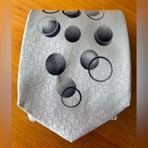 Enzo Brunatti Milano New York 100% Silk Tie, Silver Patterned.